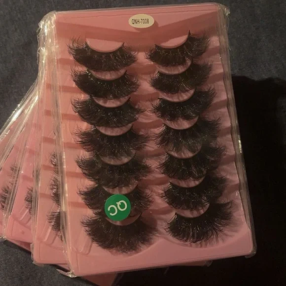5 packs of Dramatic Black False Eyelashes - Picture 2 of 3